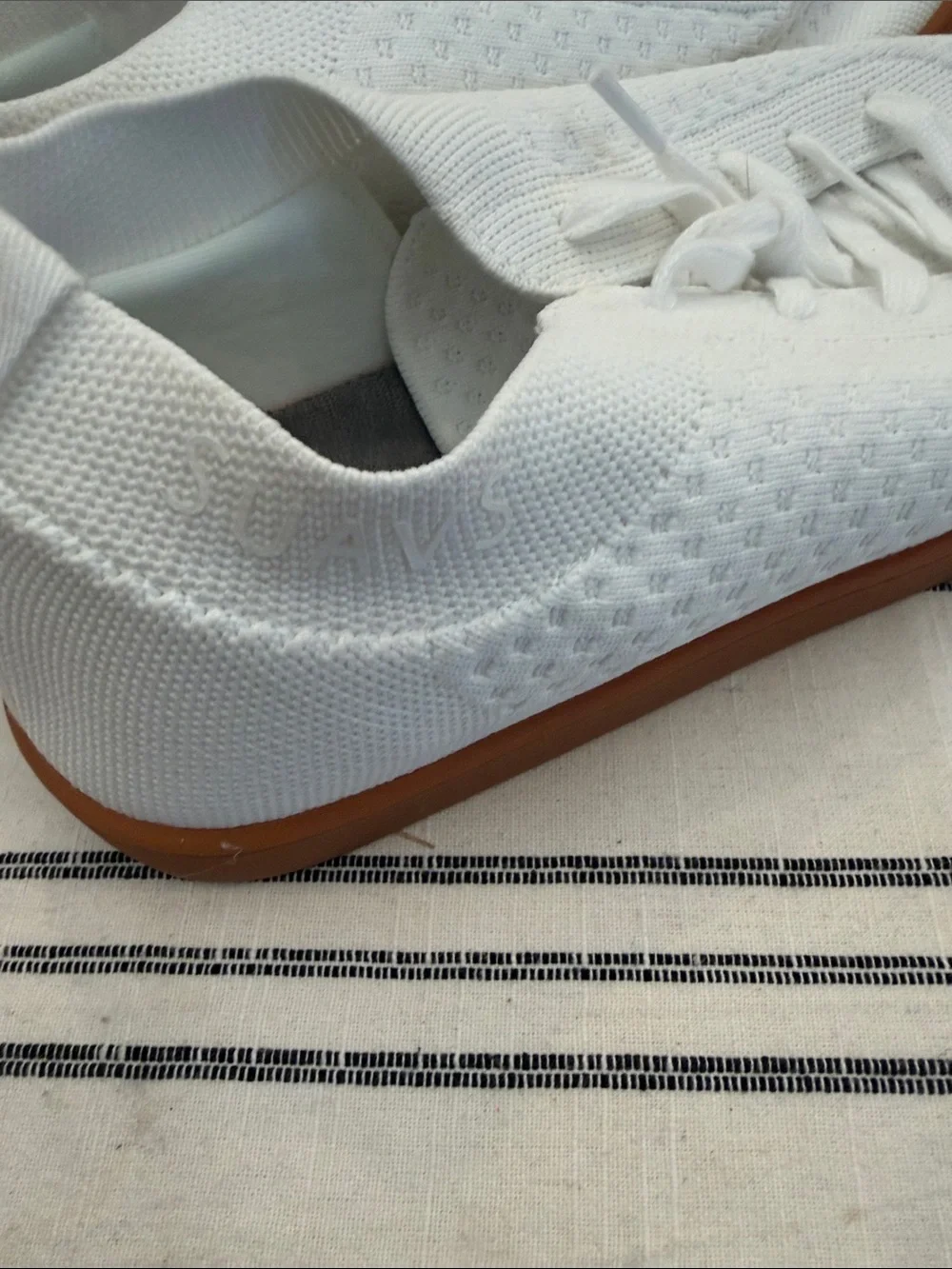 Suavs Men’s Knit Lace-Up Sneakers in White with Tan Trim